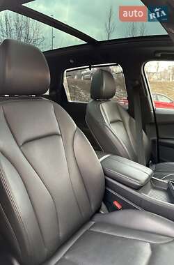Внедорожник / Кроссовер Audi Q7 2017 в 