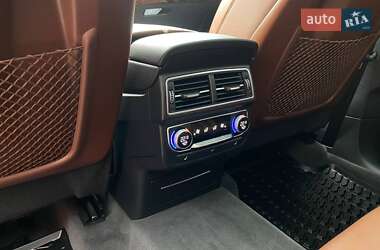 Внедорожник / Кроссовер Audi Q7 2016 в 