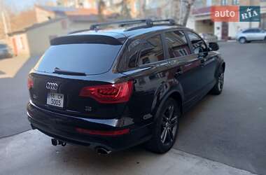 Внедорожник / Кроссовер Audi Q7 2013 в 