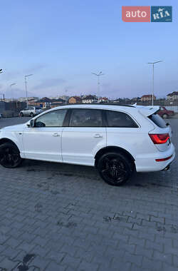 Внедорожник / Кроссовер Audi Q7 2012 в 