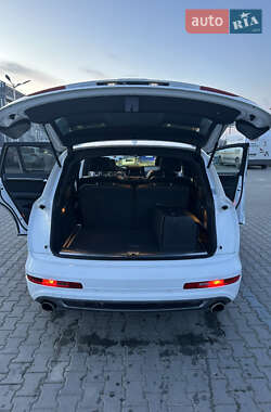Внедорожник / Кроссовер Audi Q7 2012 в 