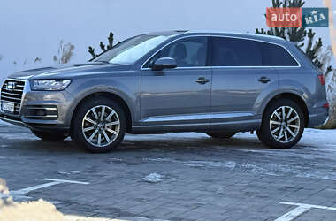 Позашляховик / Кросовер Audi Q7 2017 в 