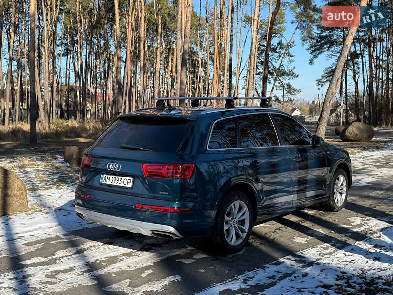 Позашляховик / Кросовер Audi Q7 2017 в Житомирі