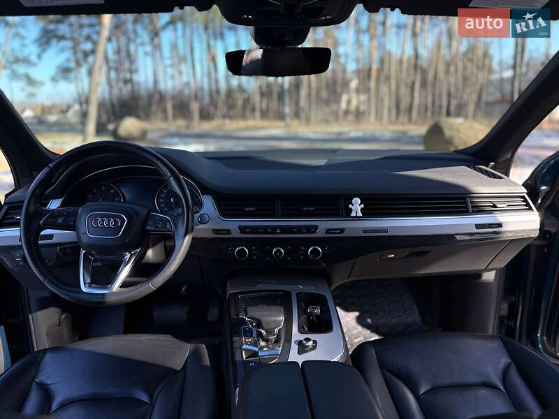 Позашляховик / Кросовер Audi Q7 2017 в Житомирі