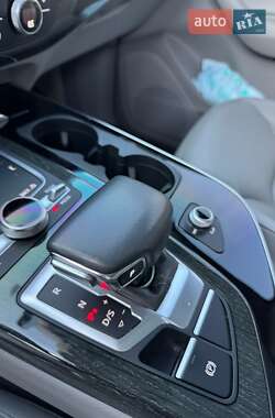 Внедорожник / Кроссовер Audi Q7 2018 в 