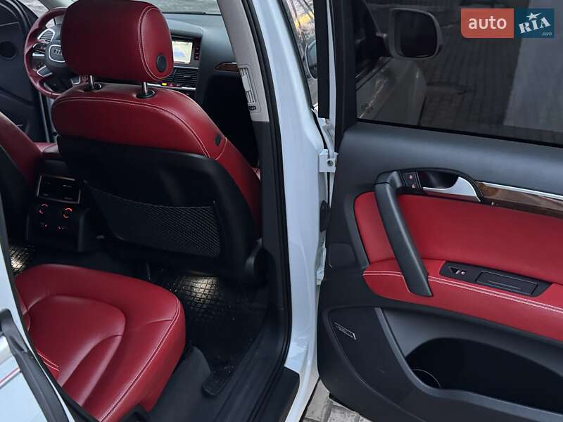 Внедорожник / Кроссовер Audi Q7 2014 в Киеве