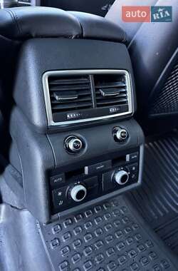 Внедорожник / Кроссовер Audi Q7 2015 в 