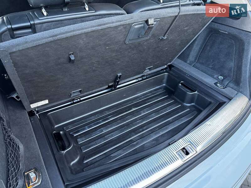 Позашляховик / Кросовер Audi Q7 2015 в Івано-Франківську
