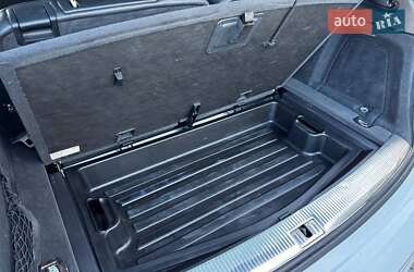 Внедорожник / Кроссовер Audi Q7 2015 в 