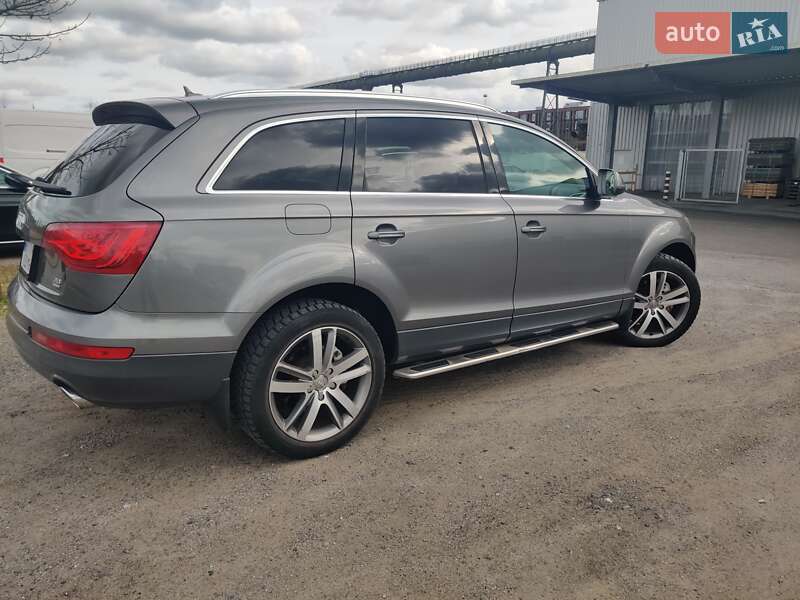 Внедорожник / Кроссовер Audi Q7 2010 в Харькове
