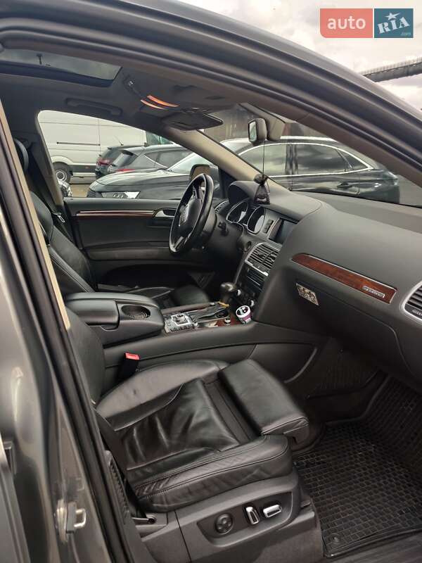 Внедорожник / Кроссовер Audi Q7 2010 в Харькове