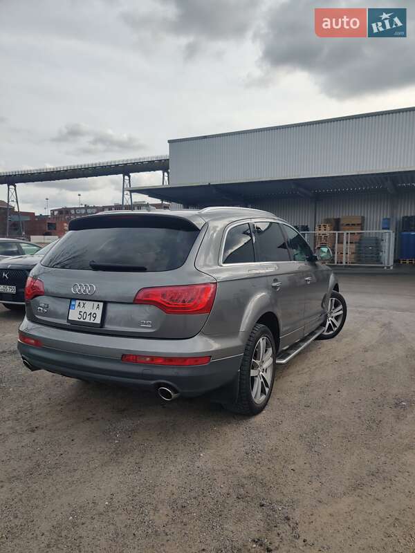 Внедорожник / Кроссовер Audi Q7 2010 в Харькове