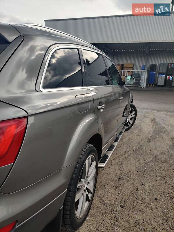 Внедорожник / Кроссовер Audi Q7 2010 в Харькове