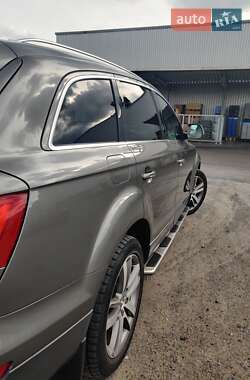 Внедорожник / Кроссовер Audi Q7 2010 в 