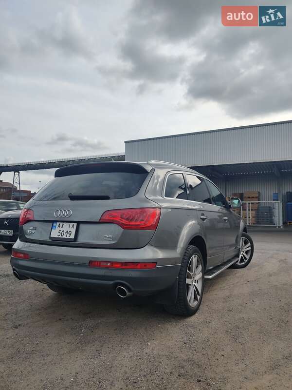 Внедорожник / Кроссовер Audi Q7 2010 в Харькове