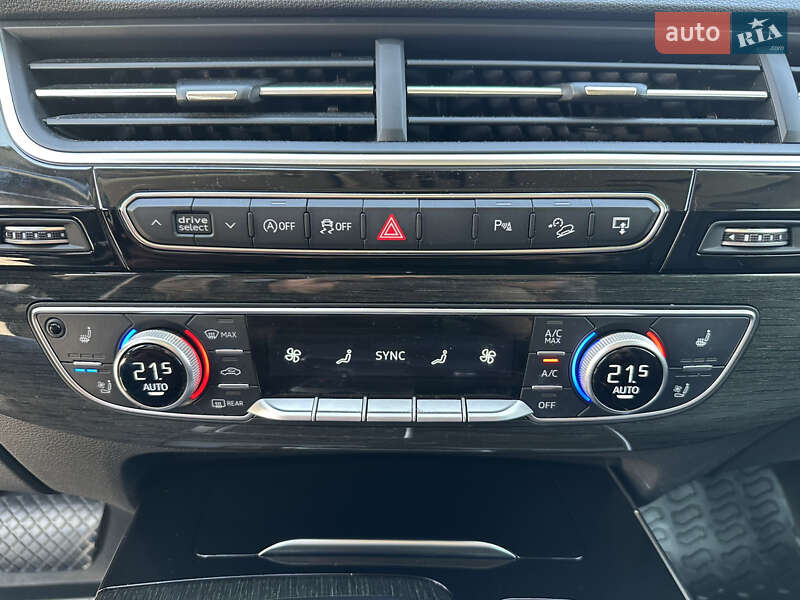 Внедорожник / Кроссовер Audi Q7 2015 в Луцке