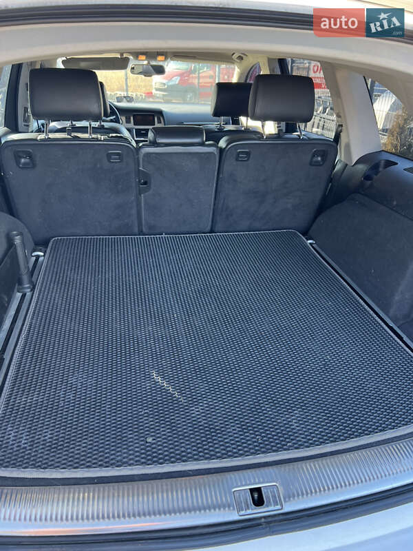 Позашляховик / Кросовер Audi Q7 2010 в Івано-Франківську