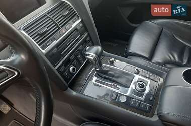 Позашляховик / Кросовер Audi Q7 2013 в 