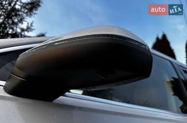 Позашляховик / Кросовер Audi Q7 2021 в 