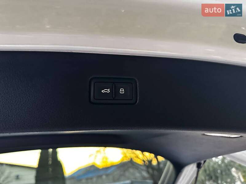 Внедорожник / Кроссовер Audi Q7 2021 в Хусте