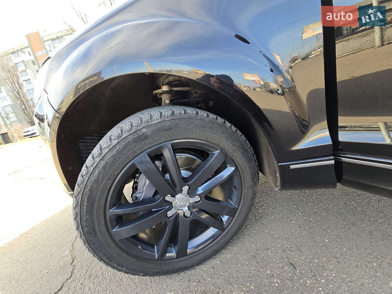 Внедорожник / Кроссовер Audi Q7 2015 в Николаеве