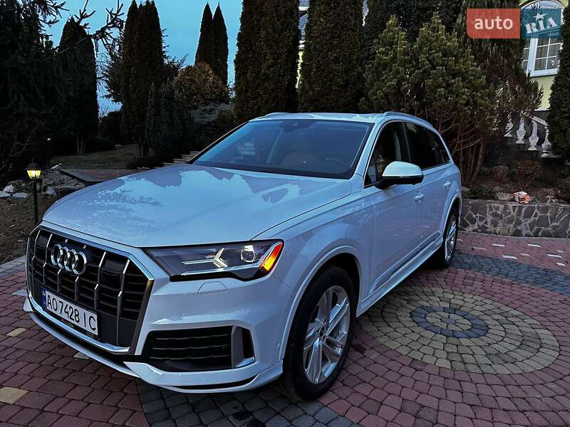 Внедорожник / Кроссовер Audi Q7 2021 в Хусте