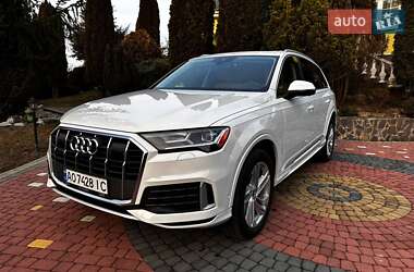 Внедорожник / Кроссовер Audi Q7 2021 в Хусте