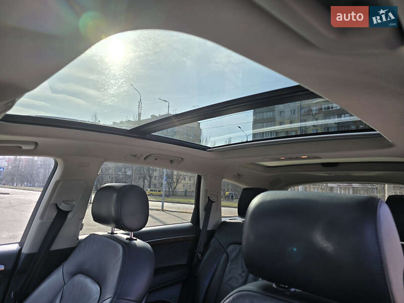 Внедорожник / Кроссовер Audi Q7 2015 в Николаеве