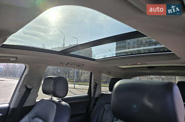 Внедорожник / Кроссовер Audi Q7 2015 в 