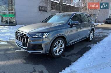 Позашляховик / Кросовер Audi Q7 2020 в Києві