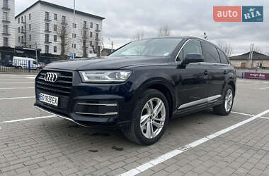 Внедорожник / Кроссовер Audi Q7 2017 в 