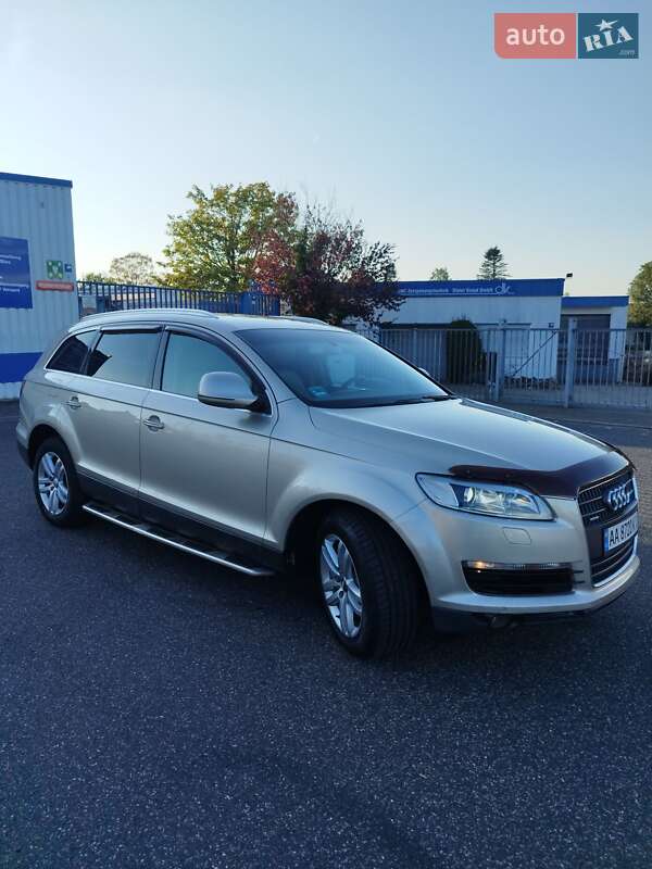 Внедорожник / Кроссовер Audi Q7 2007 в Ровно