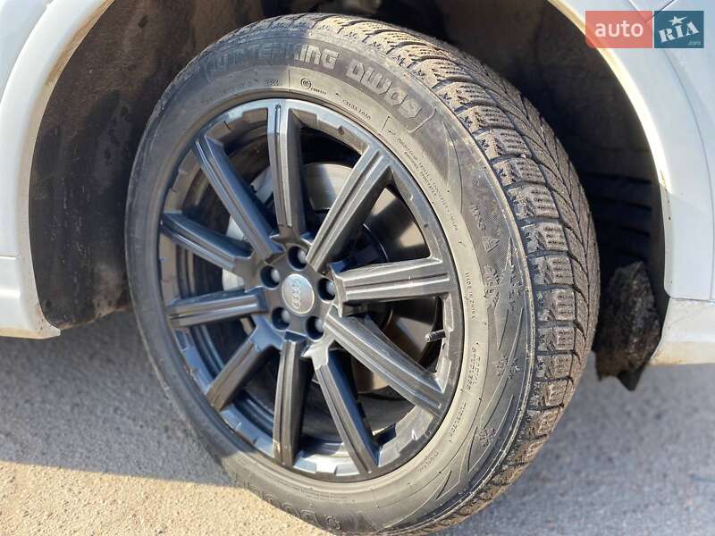 Внедорожник / Кроссовер Audi Q7 2018 в Кропивницком