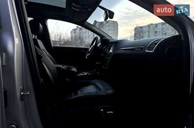 Внедорожник / Кроссовер Audi Q7 2011 в 