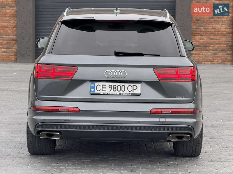 Внедорожник / Кроссовер Audi Q7 2015 в Черновцах