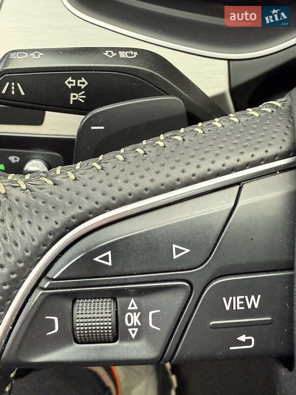 Внедорожник / Кроссовер Audi Q7 2015 в Черновцах