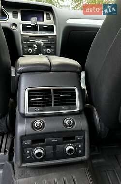 Внедорожник / Кроссовер Audi Q7 2010 в 