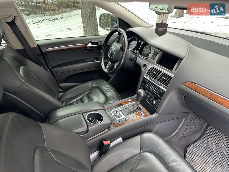 Внедорожник / Кроссовер Audi Q7 2010 в Полтаве