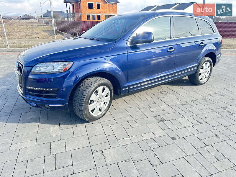 Позашляховик / Кросовер Audi Q7 2012 в Ужгороді
