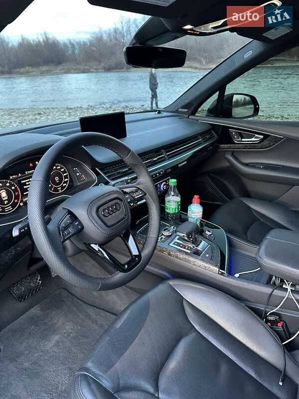 Внедорожник / Кроссовер Audi Q7 2016 в Виноградове