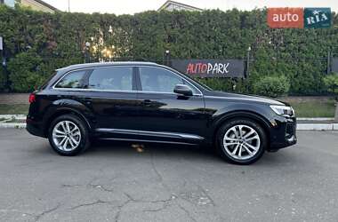 Позашляховик / Кросовер Audi Q7 2024 в Києві