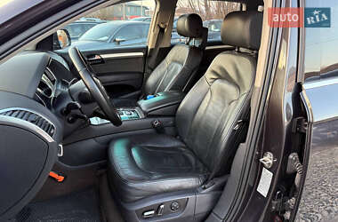 Позашляховик / Кросовер Audi Q7 2010 в 