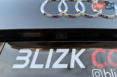 Позашляховик / Кросовер Audi Q7 2010 в 