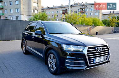 Внедорожник / Кроссовер Audi Q7 2017 в 