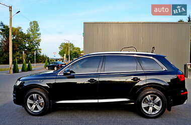 Внедорожник / Кроссовер Audi Q7 2017 в 
