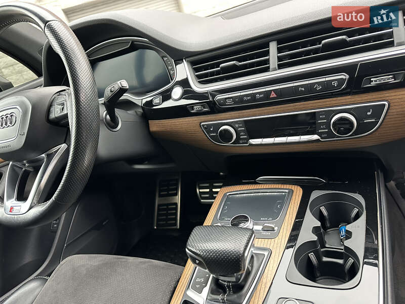 Внедорожник / Кроссовер Audi Q7 2016 в Одессе
