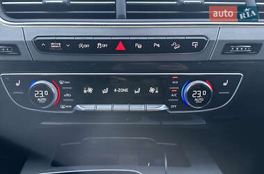 Позашляховик / Кросовер Audi Q7 2016 в 