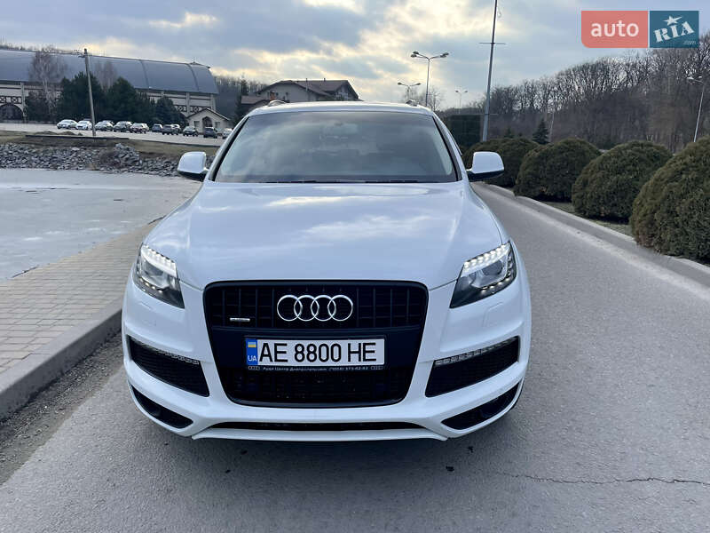 Позашляховик / Кросовер Audi Q7 2014 в Дніпрі