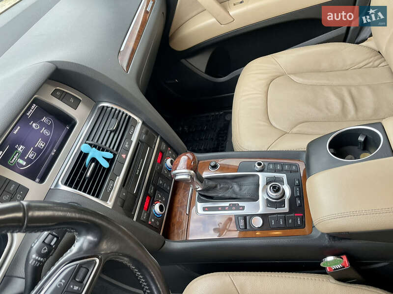 Позашляховик / Кросовер Audi Q7 2014 в Дніпрі