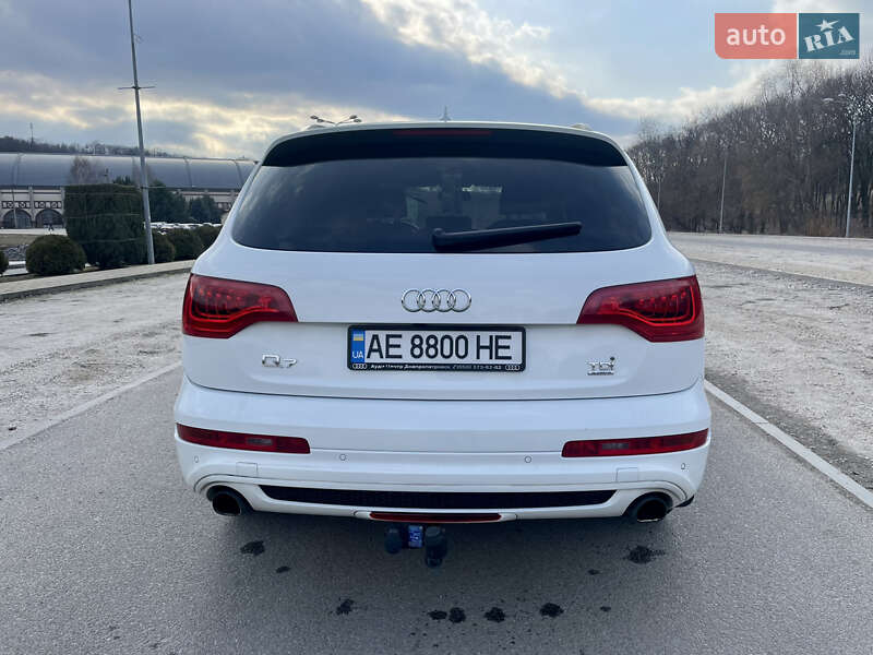 Позашляховик / Кросовер Audi Q7 2014 в Дніпрі